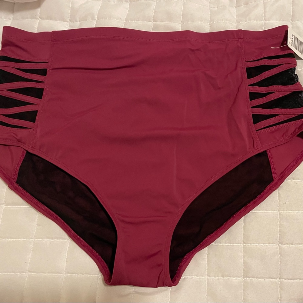 NWT Burgundy High-Rise Lattice Side Swim Bottom